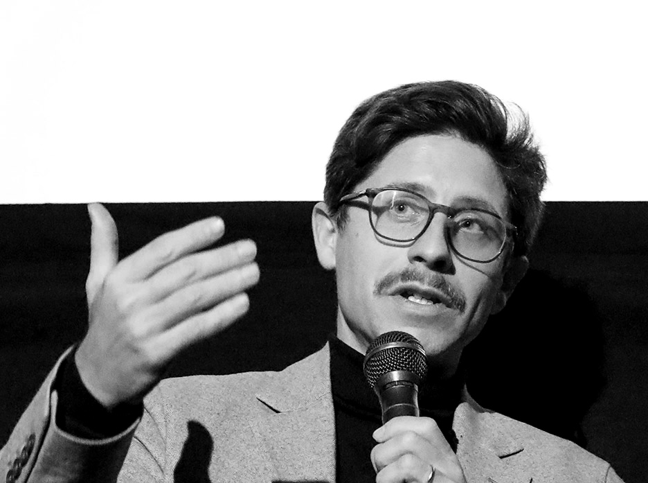Introducing Dr. Daniele Rugo, Visiting Fellow at the Global Security Programme, University of Oxford.
An award-winning filmmaker &amp; Professor at Brunel University, his work explores conflict, memory, and the arts. 
🔗 Learn more: 
globalsecurity.pmb.ox.ac.uk/about-us/our-p…