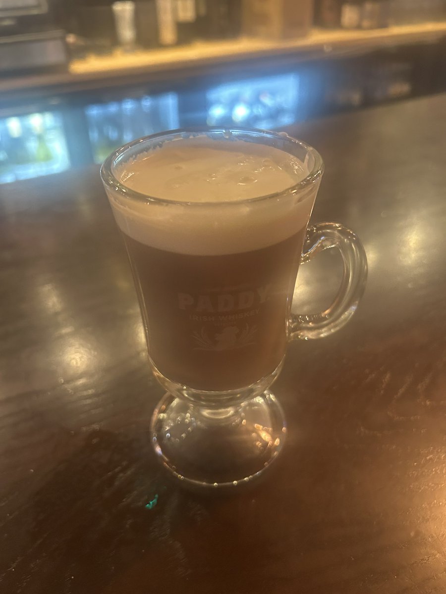 Thank you Aidan &amp; Chefs Alan &amp; Trigger for wonderful hospitality earlier. Alan quickly rectifying the lack of jockey’s whips by providing a side bowl to accompany festive dinner. A couple of Baileys coffees &amp; back to the office. Merry Christmas all in <a href="/the51bar/">The 51 Bar 🇺🇦</a> cc <a href="/8jimmypower/">James Power</a> 🎄