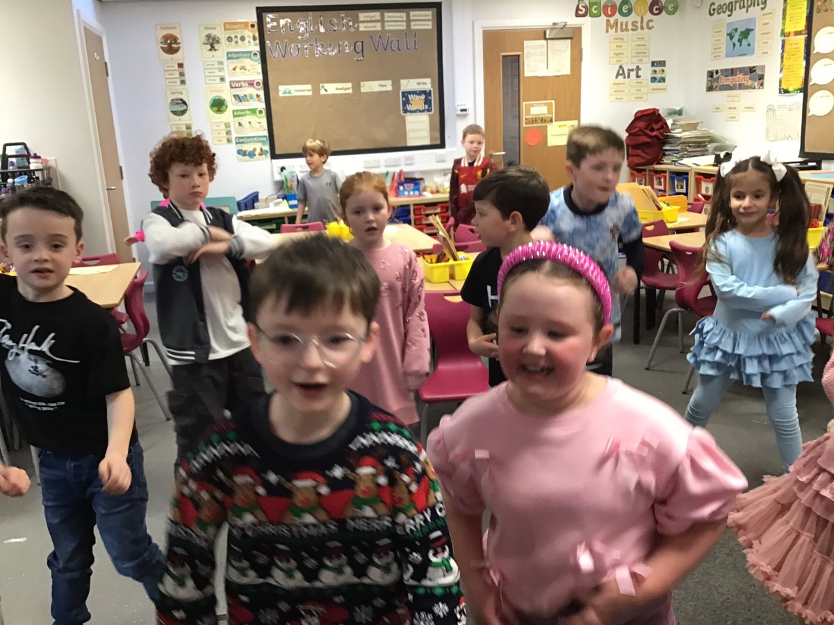 2B thank you so much for all your hard work this term! I’m so proud of you all ⭐️ Thank you to all your grown ups for their support and kind words. Have a wonderful Christmas🎄with your families and very best wishes for the New Year 🎉 ☺️ Mrs B