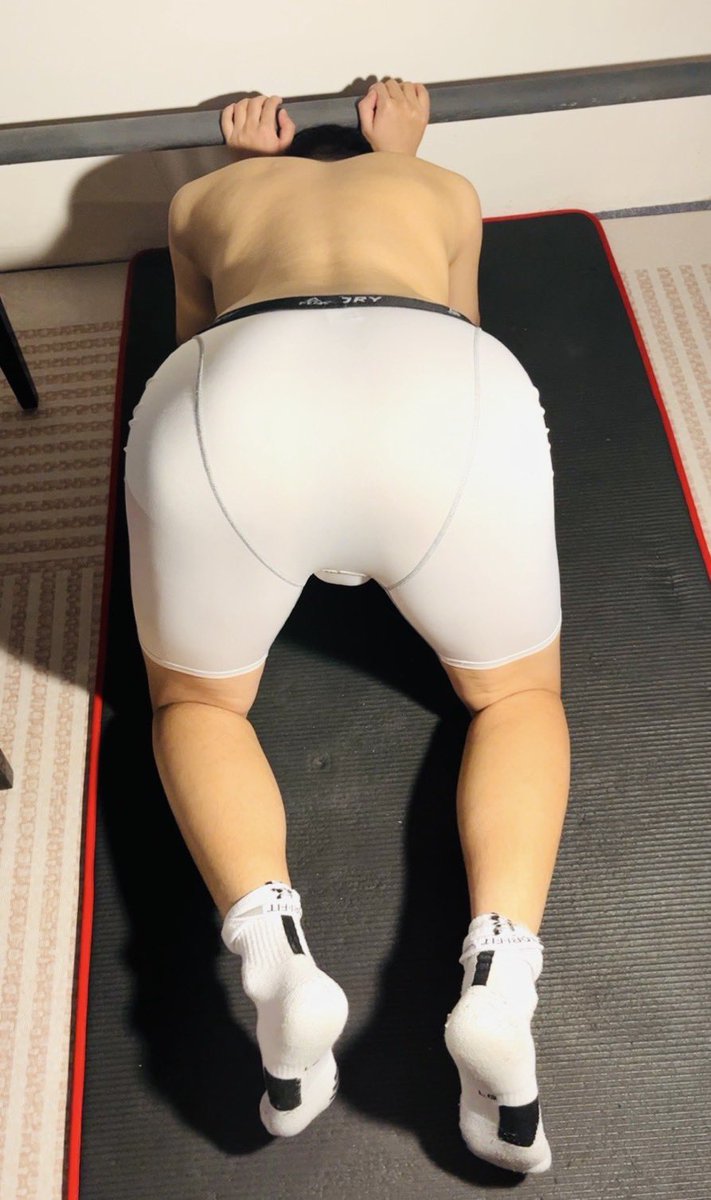 爽🤤
挨揍完吃好吃的去咯