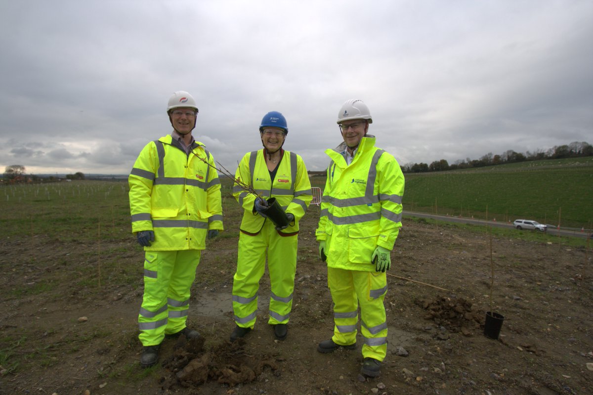 The recent A303 ‘open for traffic’ ceremony was attended by Cllr Wilkins, representing Somerset Council and Peninsula Transport, as well as <a href="/SarahDykeLD/">Sarah Dyke MP 🔶</a>, National Highways CEO Nick Harris, and Glennan Blackmore of Galliford Try.
You can read more here: shorturl.at/IpjYv