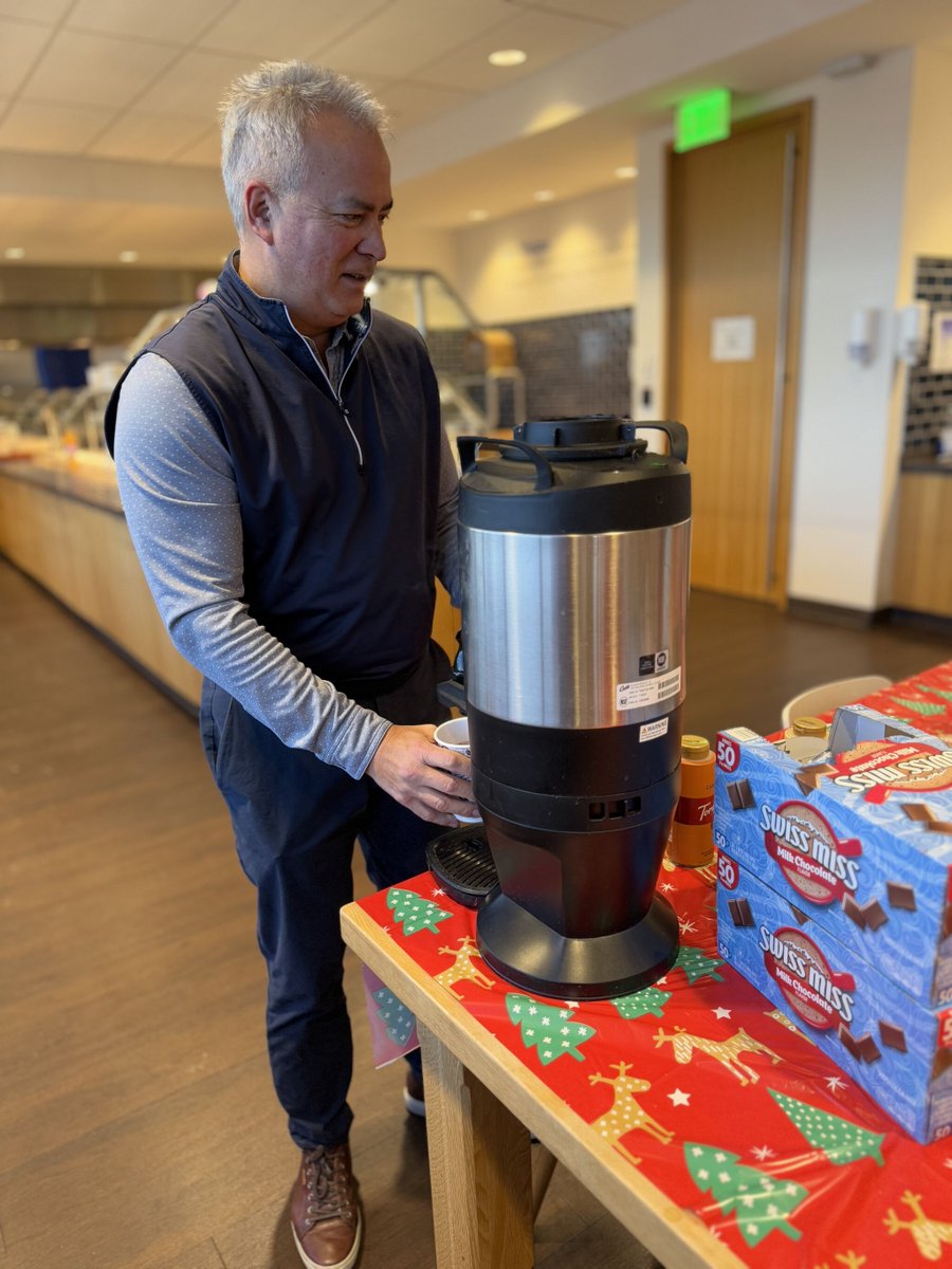 ThinkAksarben's tweet image. Our employee engagement committee welcomed employees on our first floor and set up a nice hot chocolate bar on the 6th-floor employee cafeteria for everyone to enjoy, adding a touch of warmth and cheer to the day.

#HolidayJoy #EmployeeEngagementCommittee #TeamThink