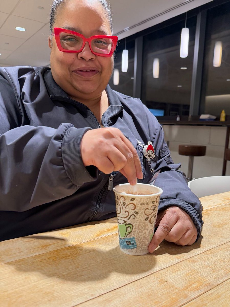 ThinkAksarben's tweet image. Our employee engagement committee welcomed employees on our first floor and set up a nice hot chocolate bar on the 6th-floor employee cafeteria for everyone to enjoy, adding a touch of warmth and cheer to the day.

#HolidayJoy #EmployeeEngagementCommittee #TeamThink