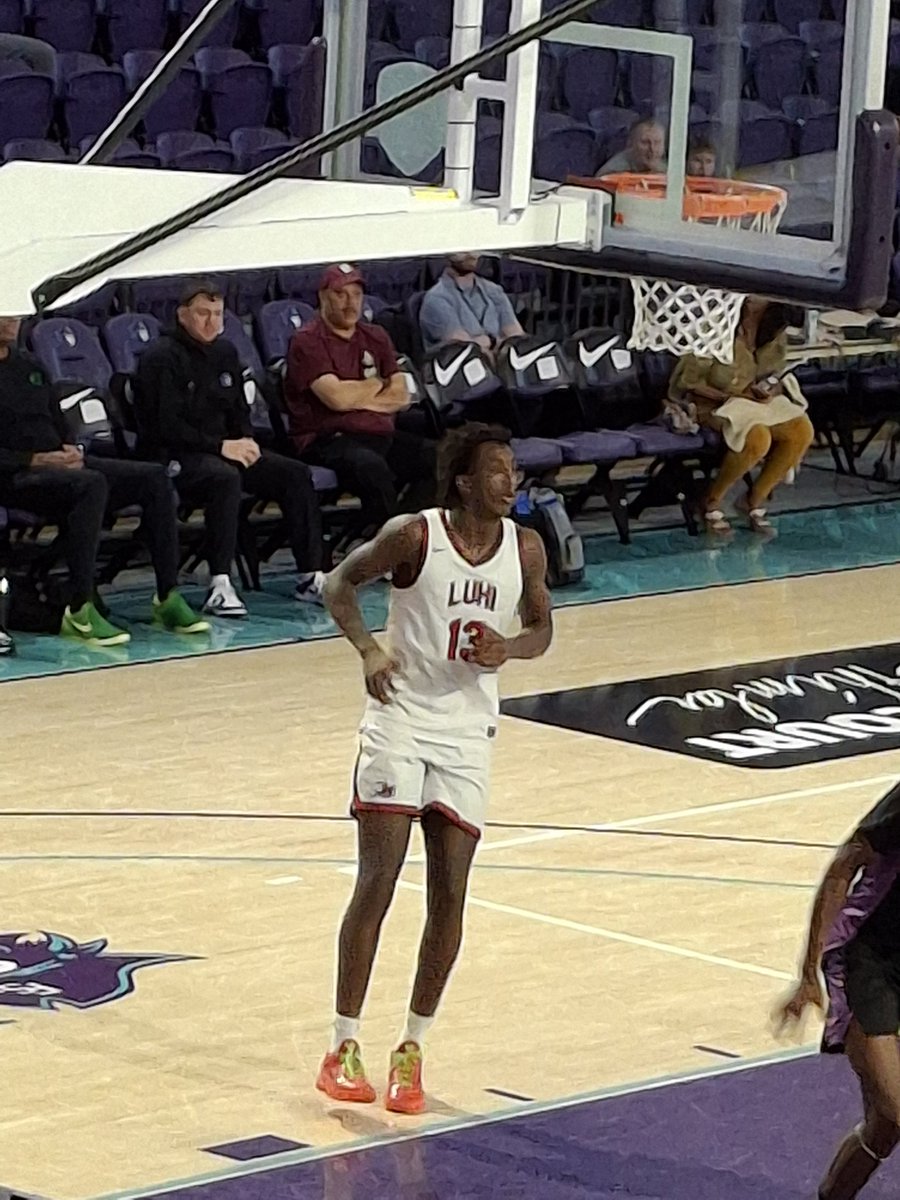 Also for Luhi 6'7" '28 Maxx Tjongondjoza #15 had 13pts 3 treys and 6'9" '26 MJ Madison #13 added 10pts 6reb in the win.