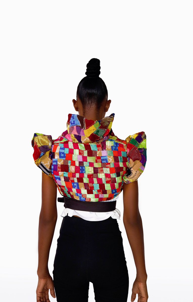 Adeyoolapr's tweet image. Own the moment, walk with pride. The Gara jacket by Adeyoola is here to elevate your style. With its bold puffy sleeves and unapologetic vibe, Gara is more than fashion, it’s a statement. ✨ 

#GaraByAdeyoola #WalkWithPride #BoldFashion