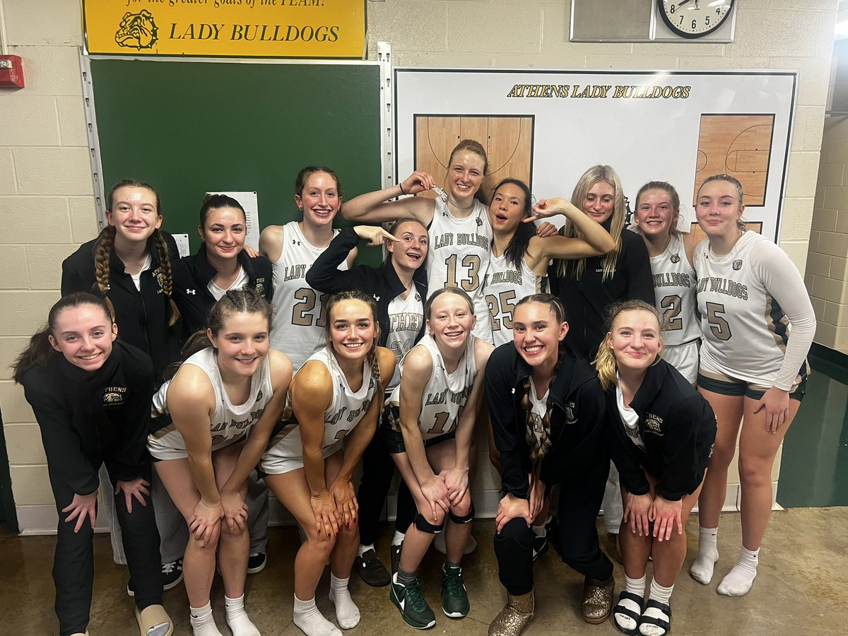 ITS GAMEDAY🏀⏰💪🏼
@ Home VS Alexander
Student section theme is Christmas🎁🎅🏼🎄
JV starts at 6 and varsity will follow! <a href="/ABulldog19/">Phil S Koska</a>