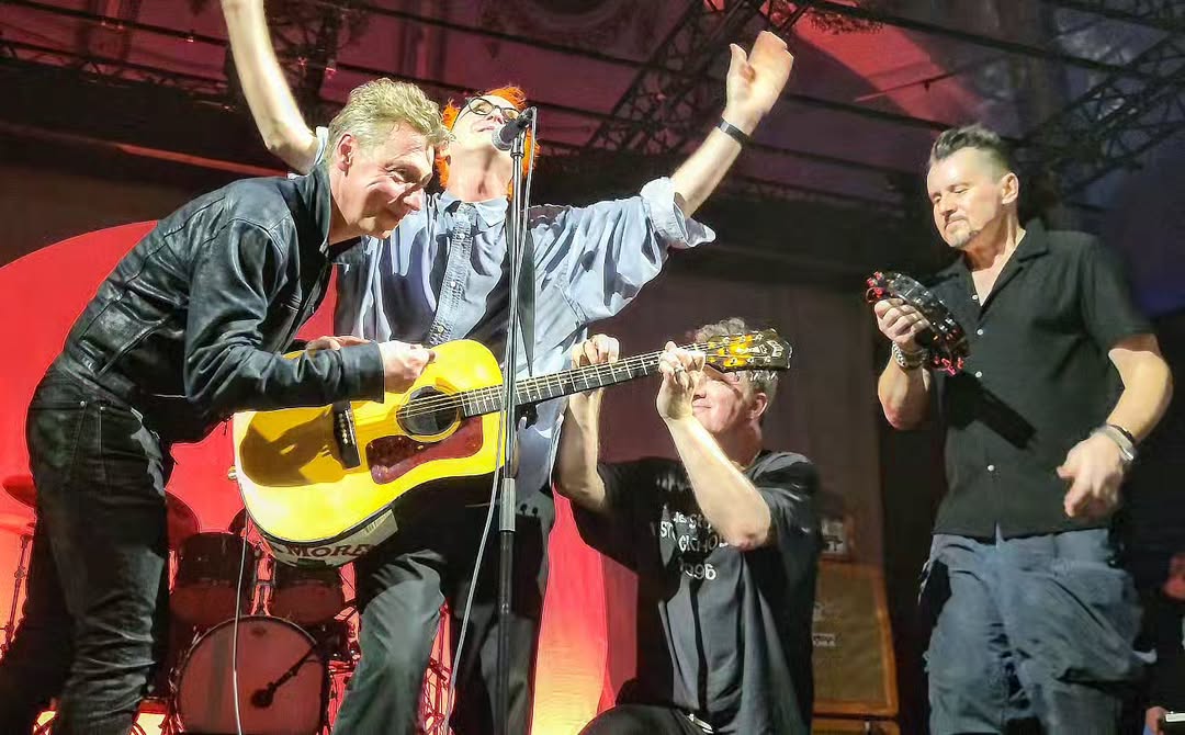 eemrb's tweet image. #Travis @EBTheatres Eastbourne Winter Gardens 17/12/24 @TravisBand Raze The Bar Tour