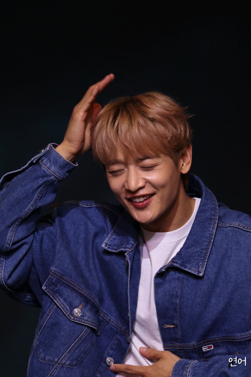 07180525_h's tweet photo. 241219 #민호 슴스토어 팬싸
나안아              복복복🫳🫳🫳
👍👍👍          꽃받침💐 https://t.co/NICcqtIVy0