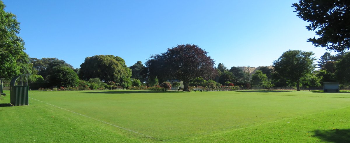 StuartWilliams_'s tweet photo. Panoramic view of Portland Botanic Gardens including the croquet lawn (1868), rose and dahlia beds and a copper beech (centre - Fagus sylvatica 'Atropunicea'
#PortlandBotanicGardens #PortlandVictoria #croquet #copperbeech #Fagaceae https://t.co/1cNrSHYeFw