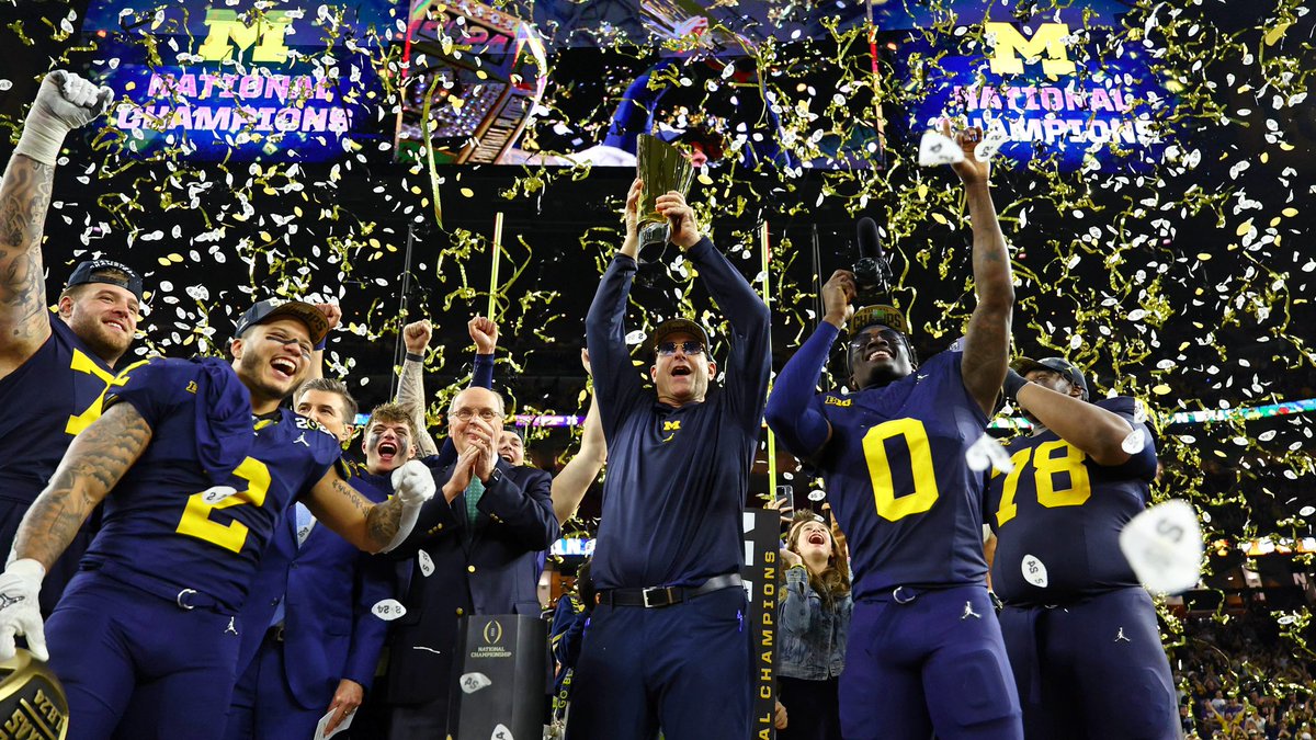 BoredSportsBets's tweet photo. I will be betting 1 unit on every single moneyline underdog throughout the NCAA College Football Playoff

This has been profitable the last several years of college basketball so let’s try it.

While this is not "EV", I will be searching out the very best money lines for each game. You can view all the bets and our progress here https://t.co/X3H85nKUjd

Whatever you do, stay consistent!!! If you are betting $5 per play, do that throughout the entirety over the tournament. 

Now, lets get started