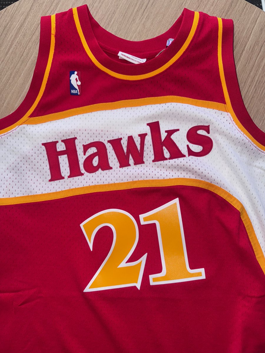 GAFollowers's tweet image. 🎄✨Day 11 of 12 Days of Christmas Giveaways! ✨🎄

We're teaming up with the @ATLHawks to give away FOUR tickets to ONE winner to the Hawks vs Rockets home game on January 11th in the Sharecare Social section AND a signed Dominique Wilkins jersey.

LIKE &amp;amp; RT for a chance to win!