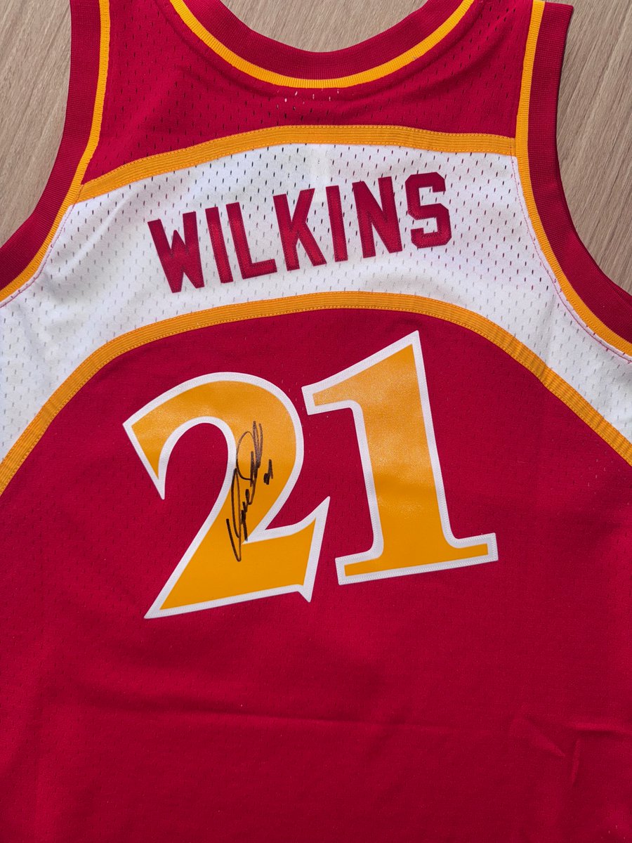 🎄✨Day 11 of 12 Days of Christmas Giveaways! ✨🎄

We're teaming up with the <a href="/ATLHawks/">Atlanta Hawks</a> to give away FOUR tickets to ONE winner to the Hawks vs Rockets home game on January 11th in the Sharecare Social section AND a signed Dominique Wilkins jersey.

LIKE &amp; RT for a chance to win!