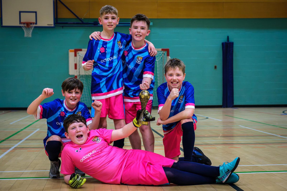 AnnanhillPS tweet media