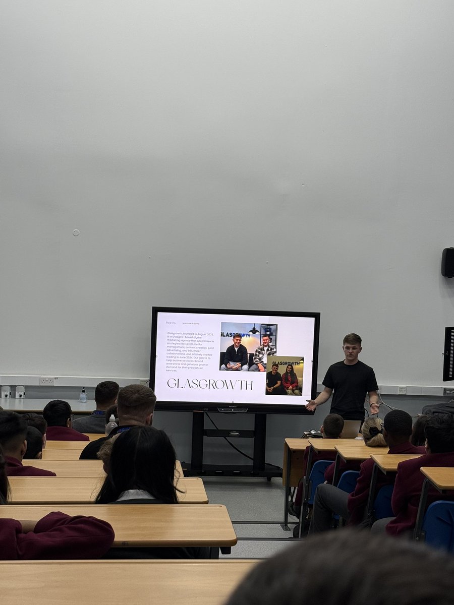 Miss Yousaf tweet media