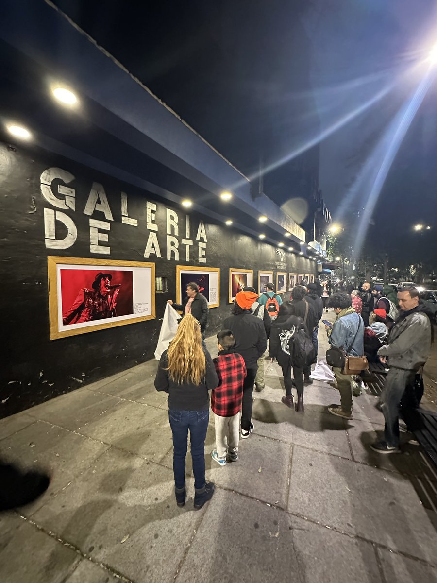 NellyRTob's tweet image. Vayan a visitar la muestra fotográfica que se inauguró ayer con motivo de los 25 años de @circovolador. Estará en exhibición hasta finales de Febrero de 2025.