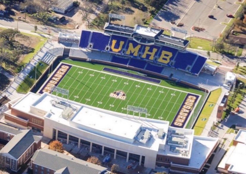 #AGTG After a great conversation with <a href="/Coach_Bear_/">Alex “Bear” Farah</a> i am extremely blessed to announce that I have received a offer from University Of Mary Hardin-Baylor🟣🟡<a href="/coachmlindsey/">Michael Lindsey</a> <a href="/RecruitLamar/">Recruit Lamar</a> <a href="/CoachC3Neal/">Coach Showtime</a> <a href="/CoachJGray1/">Coach Josh Gray</a>