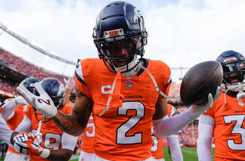 MileHighMims's tweet image. If the Broncos clinch a playoff spot tonight I’ll gift someone who likes this tweet (who’s a Broncos fan ofc), a jersey of their choice