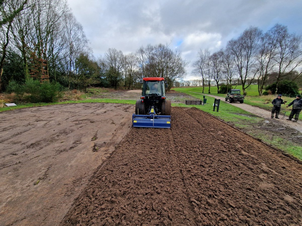 ChorleyGolfClub's tweet image. 19/12
Finish replacing the drain on the right as you go down lane. Issue was the existing tile drain ran under the kerb which kept getting crushed by vehicles mounting the kerb and tree roots. Now a solid pipe further out.
@DiggerduncTPL also in to rotovate 3rd tee for levelling.