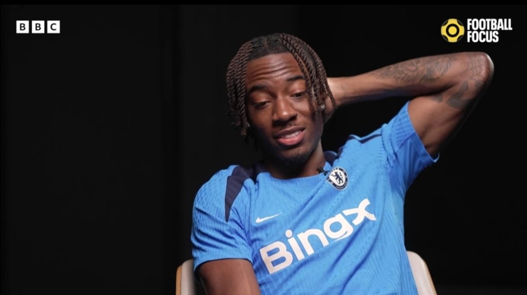 Reporter: "Are you in the title race?"

Noni Madueke: "I don't know what that is." 😂😂

{Football Focus on @BBCSPORT}