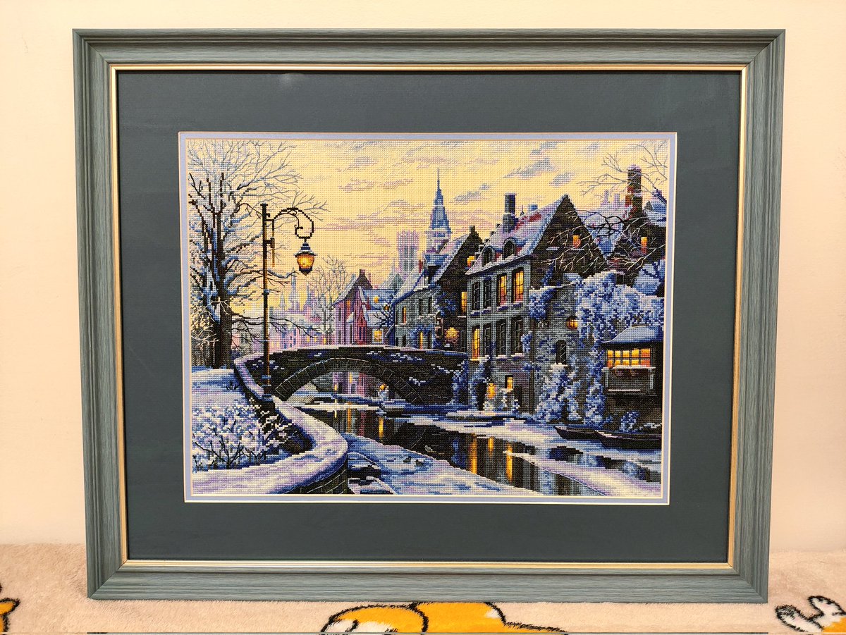 мадлен вышивает tweet media