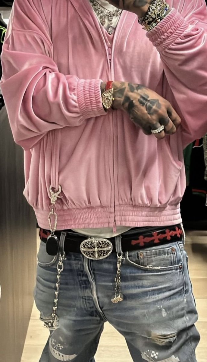 HardestFitPics's tweet photo. Peep the accessories https://t.co/FjBhVHk3Z8