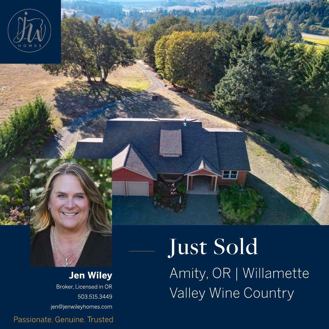 jenwileyhomes's tweet photo. Happy+Merry Christmas to You+Yours!!🎁🎄❤️ Wishing You ALL You Wish for this Season! I am here to Help You with Your New Home Goals! 2025 New Home Vibes, Winter Festivals, Lights, Wine Tastings+Home Buying! All in My December Newsletter: https://t.co/26DMlrVGP9. #jenwileyhomes https://t.co/CP7N90HguU