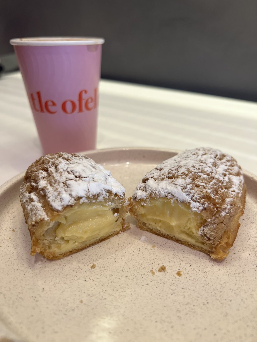 Bueno, voy a aprovechar el último viaje del año a Mar del Plata y abro hilo con mis recomendaciones gastronómicas nuevas y las de siempre para tener siempre a mano y comer, beber rico, tomar cafecito en una de mis ciudades favoritas. Pongan like, RT y arranco.