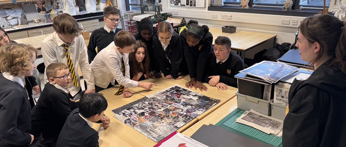 Our amazing Caitlin F came into visit this afternoon with amazing tales of her life as a student ⁦<a href="/GSofA/">The Glasgow School of Art</a>⁩ and sharing her Advanced Higher work with our S1