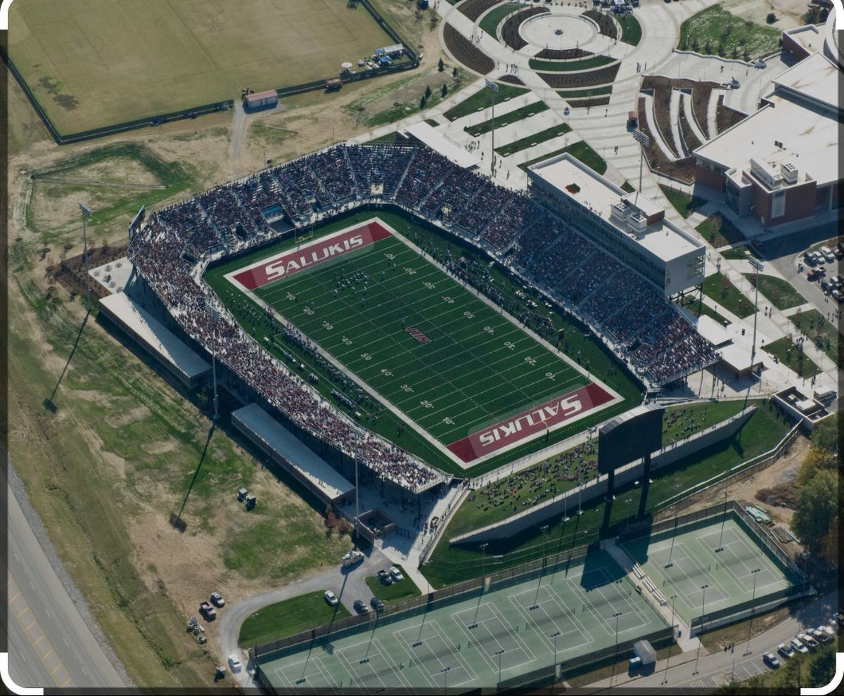 Blessed to receive an offer from southern Illinois 🙏🏾