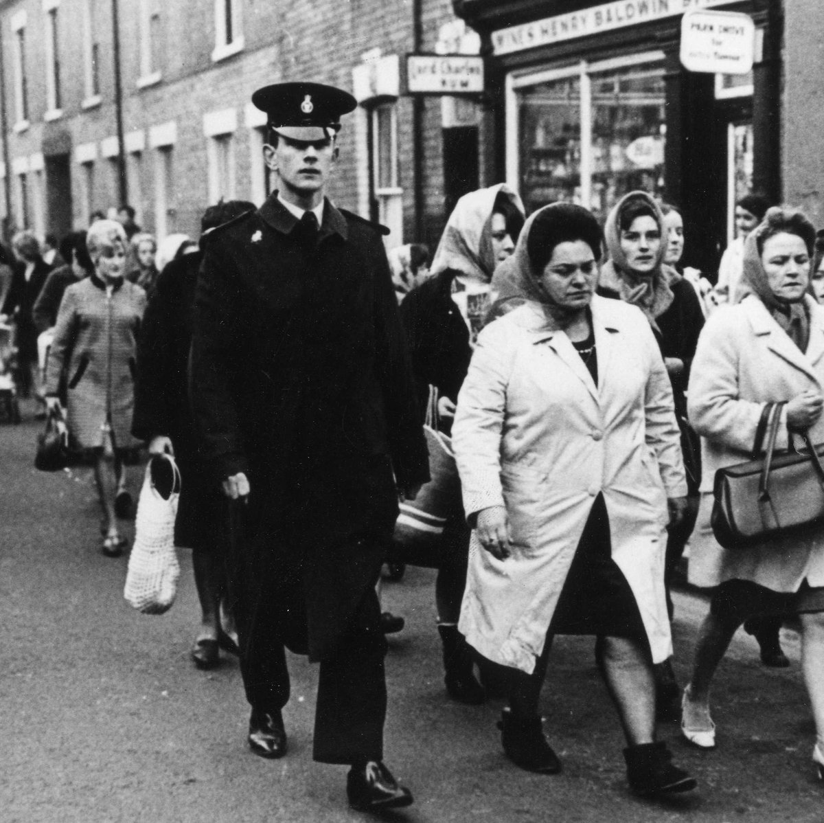 brianlavery59's tweet photo. It would appear Iโm on #FlogIt on BBC2 shortly talking about #TheHeadscarfRevolutionaries https://t.co/7X0NHw8Lq7