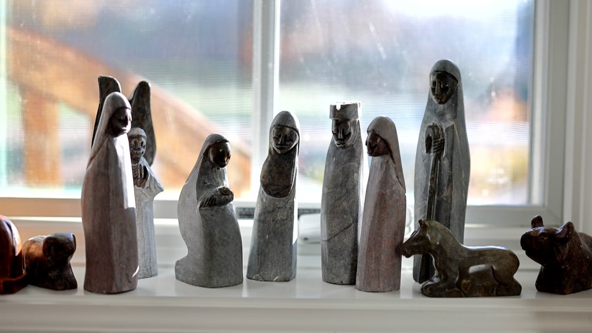 GerritWGong's tweet image. A favorite Gong family Christmas tradition is to display our family crèches, or nativities—depictions of the birth of the holy Christ child.
Don’t you love how nativities focus on Jesus Christ, inviting us to do the same?
Our family’s crèches come in every imaginable size and…