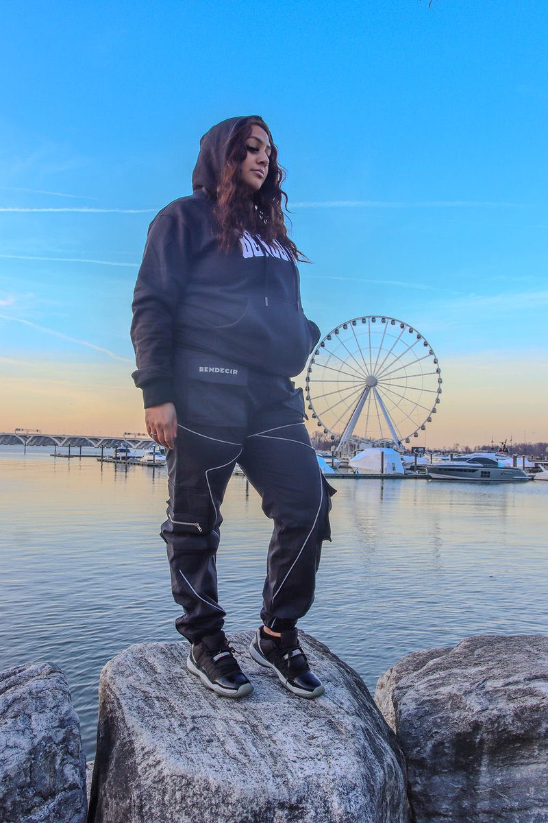 BendecirWear's tweet photo. Hey Twitter this my latest release,
Streetwear redefined. Blessings in every stitch. #Bendecir #StreetLuxury https://t.co/2z2TzM8v6l