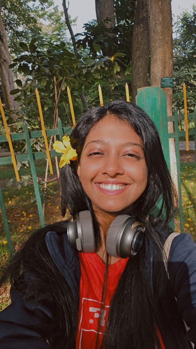 VBcodes's tweet image. Sakura vibes @ Cubbon 🌸 w oomfies
Thanksss @pathikghugare for the midweek blooms!