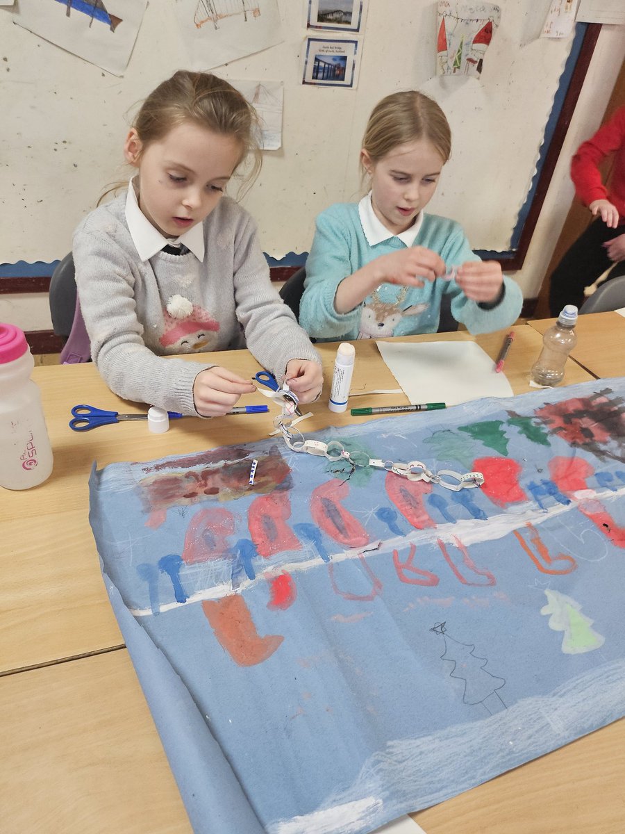 Pre party prep! Yesterday P4 created their own collaborative table runner and began a Stem paper chain challenge! So much concentration! <a href="/KBarr_16/">Mrs Barr</a>