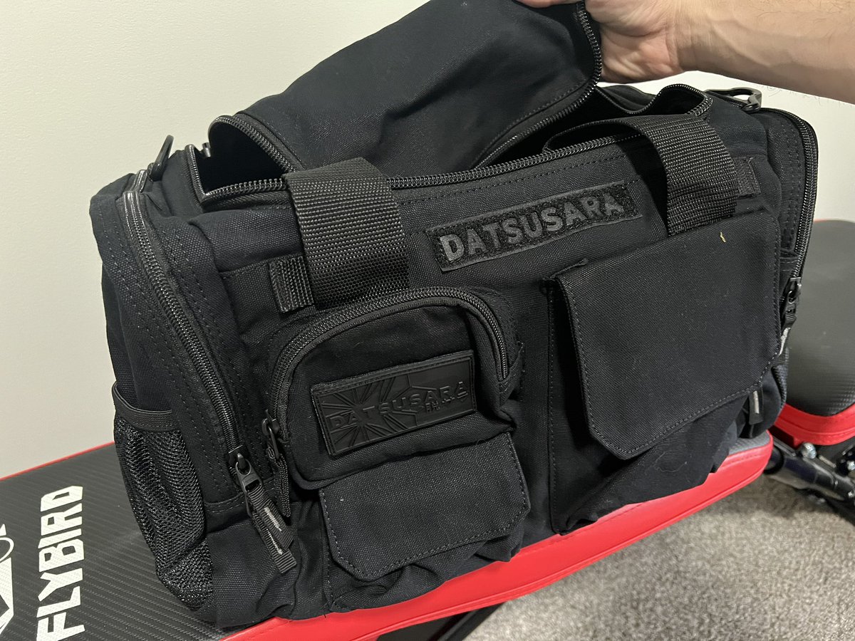 SeedOilDsrspctr's tweet image. So easy to pack as a dude. 

Gear bag from @DSgear, throw in some clothes, toiletries, boom done