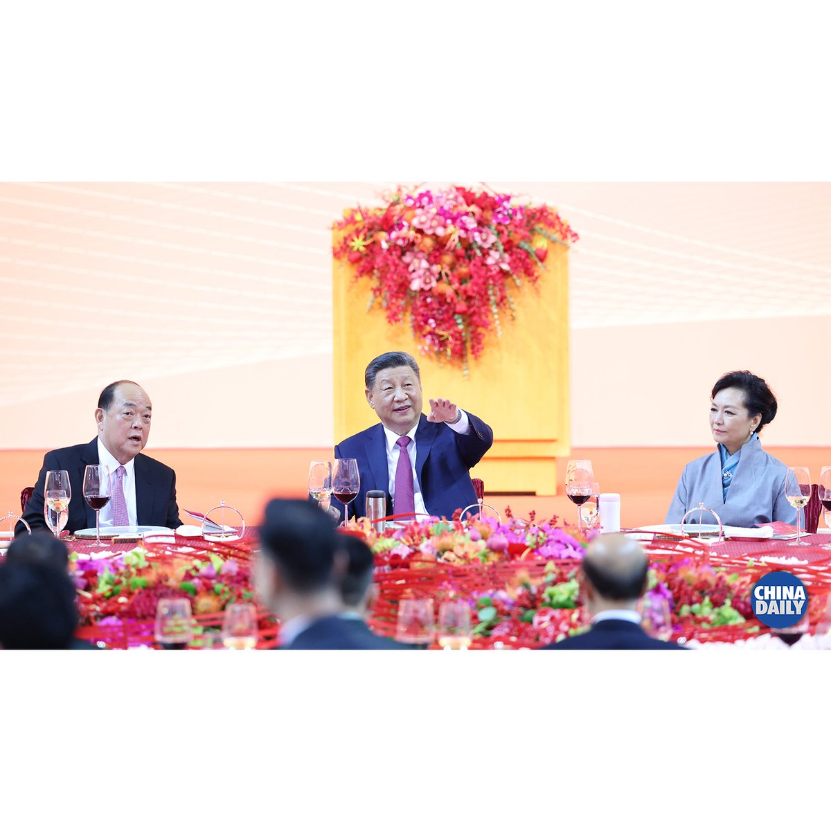 President Xi Jinping on Thursday commended the #Macao Special Administrative Region (SAR) for its achievements over the past five "extraordinary" years. #XiJinping <a href="/XisMoments/">Xi's Moments</a> (Photos: Feng Yongbin) bit.ly/4ftrAQ2