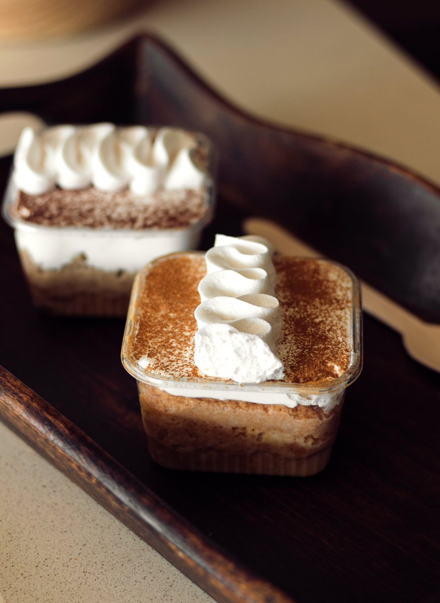 Si están en Alta Vista o Villa Granada y se les antoja un dulcito x menos de 200 bs, se los tengo:

• Pie de Limón  143bs
• Pie de Parchita 143bs
• Marquesa de Chocolate 164bs
• Tres leches clásica 164bs
• Tres leches moka 164bs

(También tengo delivery 🚚)