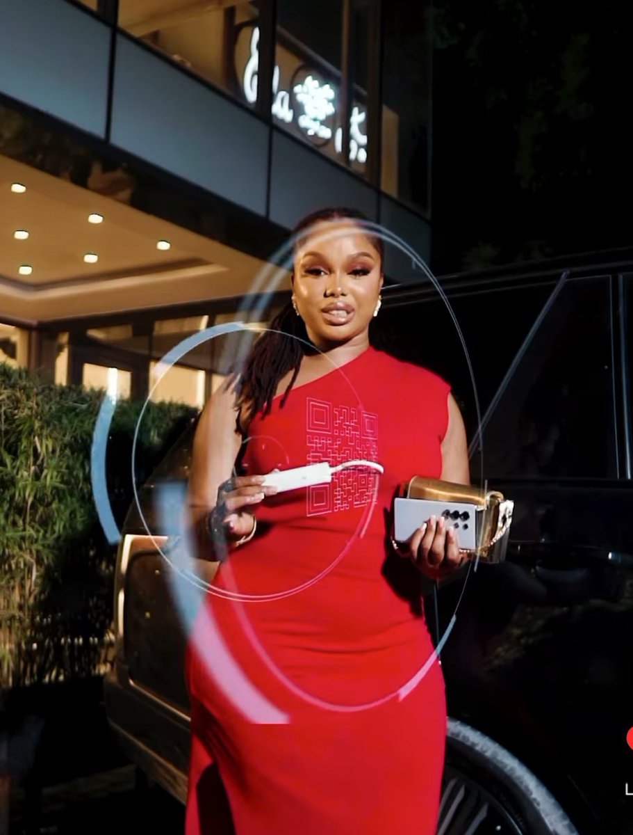 MiralengHQ23's tweet image. No matter the intensity of a bush fire the chameleon will always walk like a king.

ONYEKA X ITELPOWER BANK
CONGRATULATIONS ONYEKA 
#OnyekaAnitaChigbo 
#StayChargedInStyle
#PowerOnTheGo