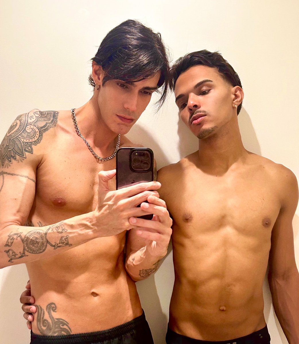 vegatriplex's tweet photo. Às vezes tudo o q a gente precisa é de um novinho rabudo pulando na nossa pica 🥵

Com @martinsseuputo https://t.co/twvtWeTj98