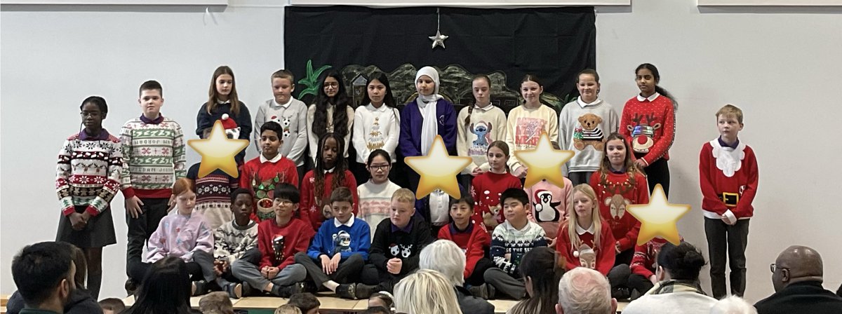 Today our KS2 performed their absolutely amazing festive songs to their Hackwood family and friends and wow, what a show and what a turnout. The hall was full to capacity. KS2 and their teachers executed a well organised, beautifully sang, wonderful performance. #beaperformer