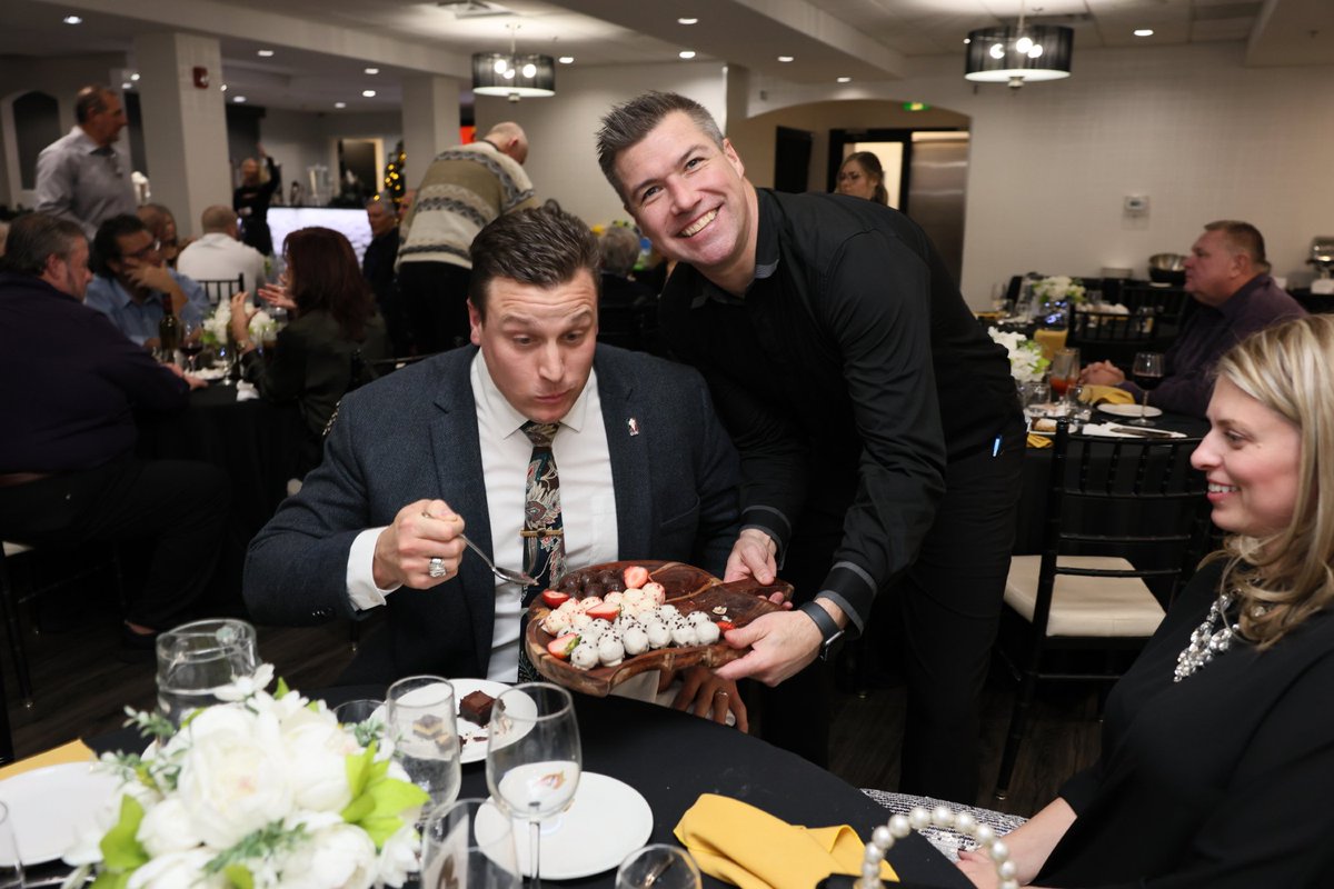 Prolific Peter gives all a lot to chew on.

He knows you have to #GrabTheGrub before you can #RateTheGrub  🍽