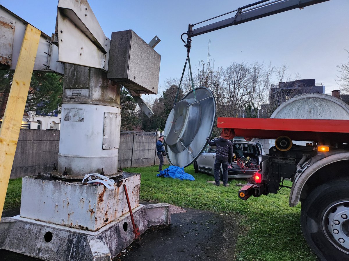 Sylvain F4GKR (@sylvain_azarian) on Twitter photo A long evening in view with the <a href="/Electrolab_Fr/">L'Electrolab</a> team to move #f1ehn (sk) dish to its new home, tomorrow morning A long evening in view with the <a href="/Electrolab_Fr/">L'Electrolab</a> team to move #f1ehn (sk) dish to its new home, tomorrow morning