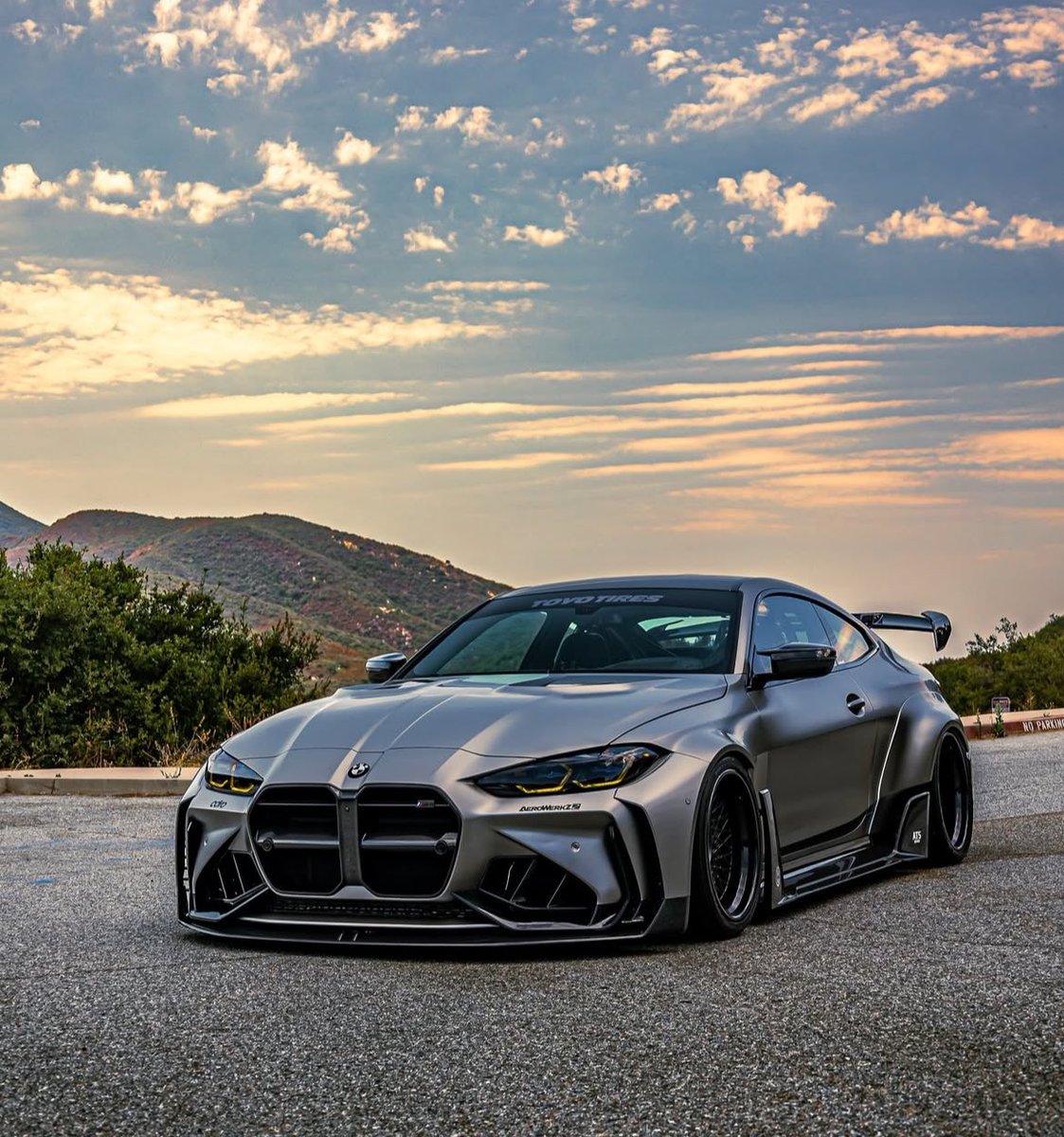 LUX Cars tweet media