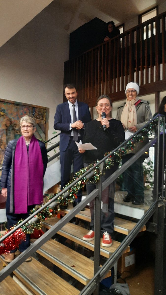 ✂️ Inauguration d'un nouveau "Spot Sénior"au Centre Social Bonnefoi dans le 3eme. 
Un lieu ressource pour nos aînés, proposant des activités de toute nature : sport adapté,  yoga, balade urbaine...du lien social, de la convivialité ! 
Merci au Centre Social pour son engagement.