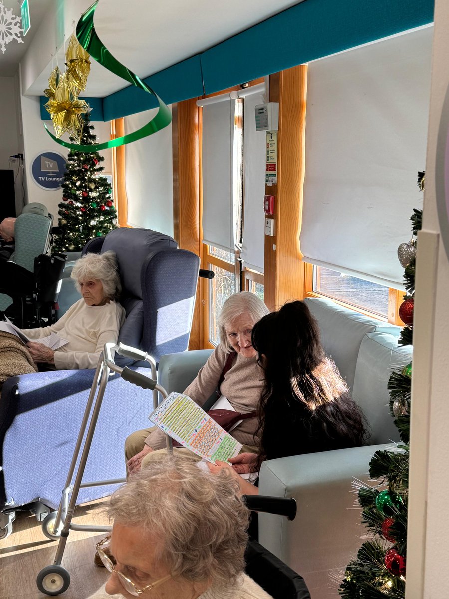 Park Mains English Department tweet media