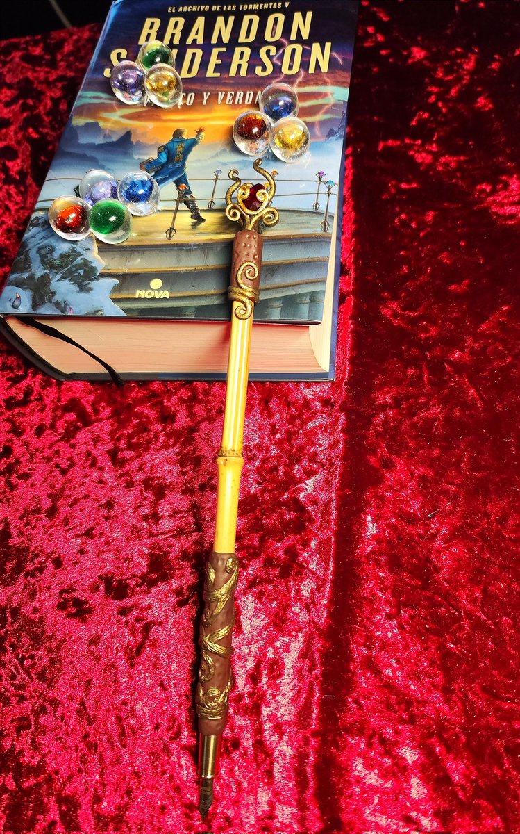 KateWillshaper's tweet photo. Primer prototipo de la Vinculacaña de Roshar  🥰 
Su gemela aún se esta haciendo! 
Pronto disponible para encargo ✨
Espero que os guste ❤️‍🔥
#cosmere https://t.co/CEeteMm06p