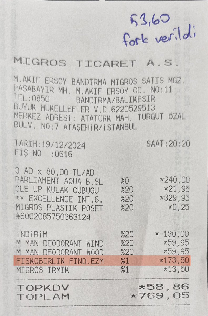 Bu kaçıncı oluyor? <a href="/Migros_Turkiye/">Migros Türkiye</a> <a href="/migros/">Migros</a>
Kasaya farkı söyleyince de o yarının fiyatı diyorlar. Neyse ki okuma yazma biliyoruz da 07.12.2024 olan fiyat değişim tarihini okuyoruz.