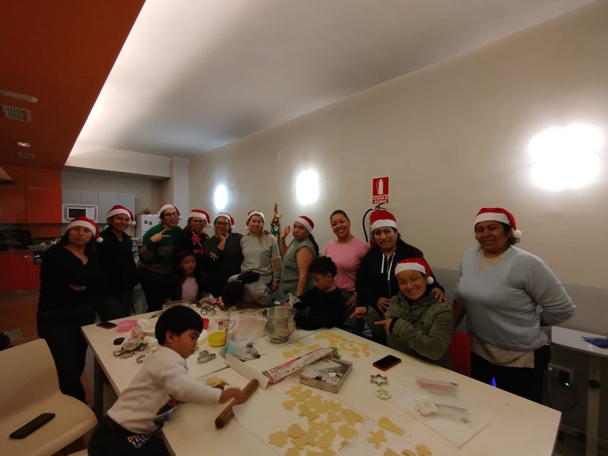 Monomarental (@monomarentales) on Twitter photo Finalizando así de bien el primer trimestre y dando comienzo a la Navidad🎄🩷
#asms #madressolteras #monomarental <a href="/FundlaCaixa/">Fundación ”la Caixa”</a> <a href="/ComunidadMadrid/">Comunidad de Madrid</a> #JMDlalatina #Carabanchel #ocioytiempolibre #CaixaProinfancia Finalizando así de bien el primer trimestre y dando comienzo a la Navidad🎄🩷
#asms #madressolteras #monomarental <a href="/FundlaCaixa/">Fundación ”la Caixa”</a> <a href="/ComunidadMadrid/">Comunidad de Madrid</a> #JMDlalatina #Carabanchel #ocioytiempolibre #CaixaProinfancia