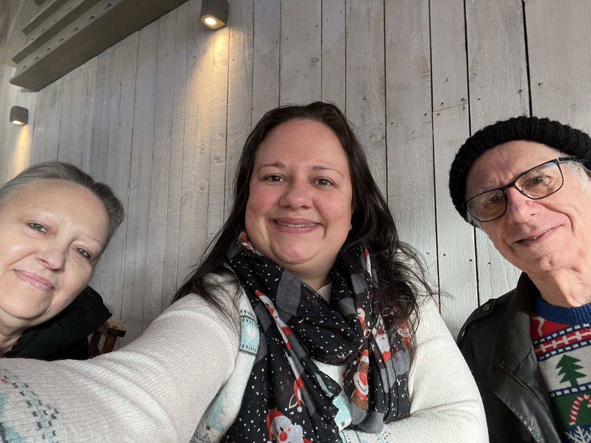 NatCBrooks's tweet photo. Our lovely annual trip over to see our fav reindeers 🥰🦌🎄🧣✨
#caribouuk #caribou #reindeer #familytime❤️ #lovelyfestiveday🎄 #feelingcontent❤️ #merrychristmas🎄 https://t.co/nvn4PgWLVh