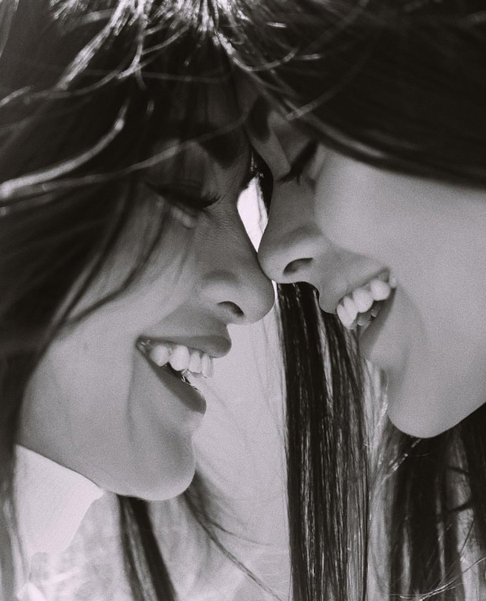 imtxllxngcyp's tweet image. “si ella me vio, si ella me ve, no soy invisible y tal vez existo”

-M. (Sí, Si Es Contigo)